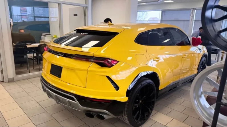 2020 Lamborghini Urus AWD V8 Twin Turbo – Ready to Elevate Your Drive!